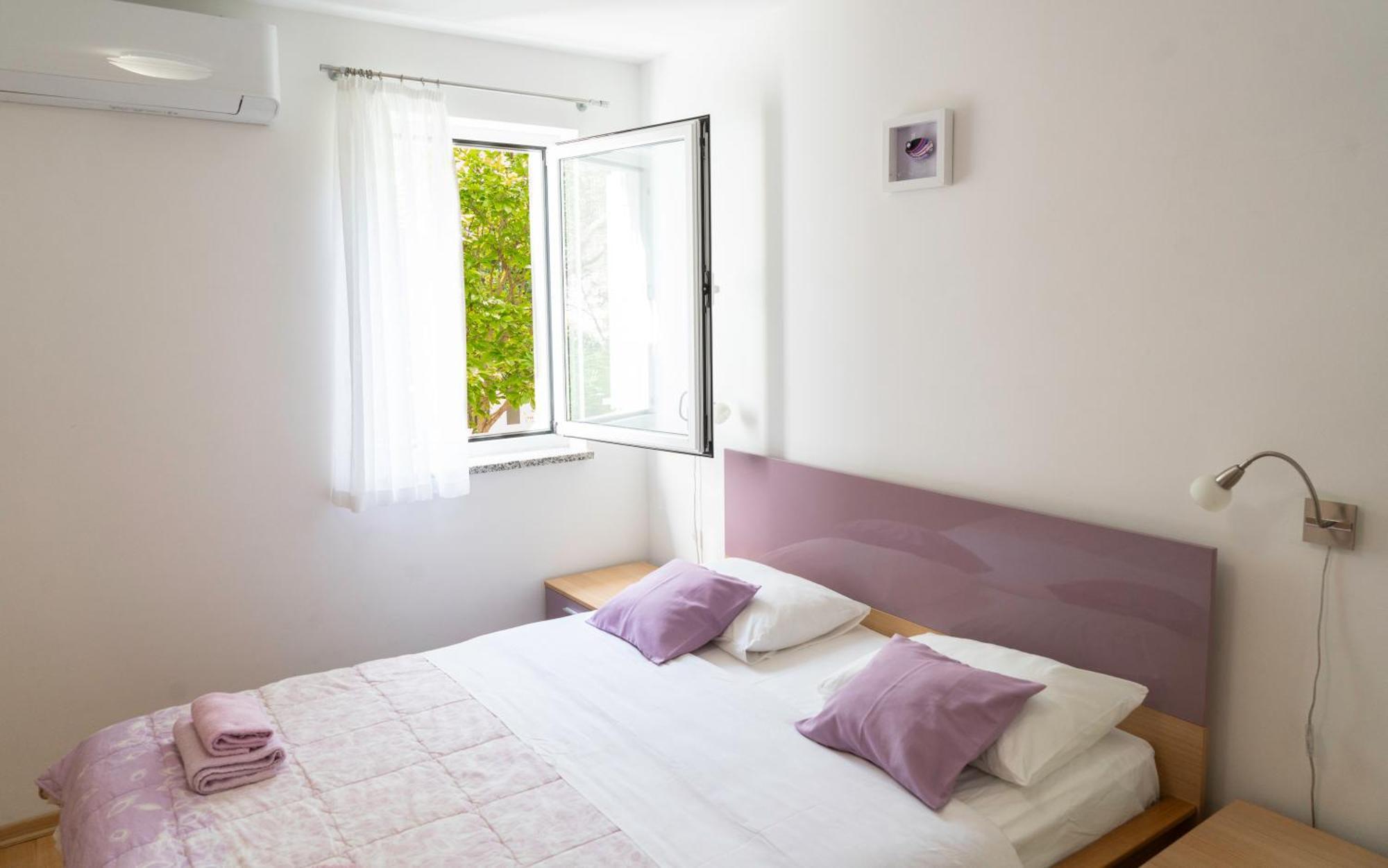 Lila Apartment
