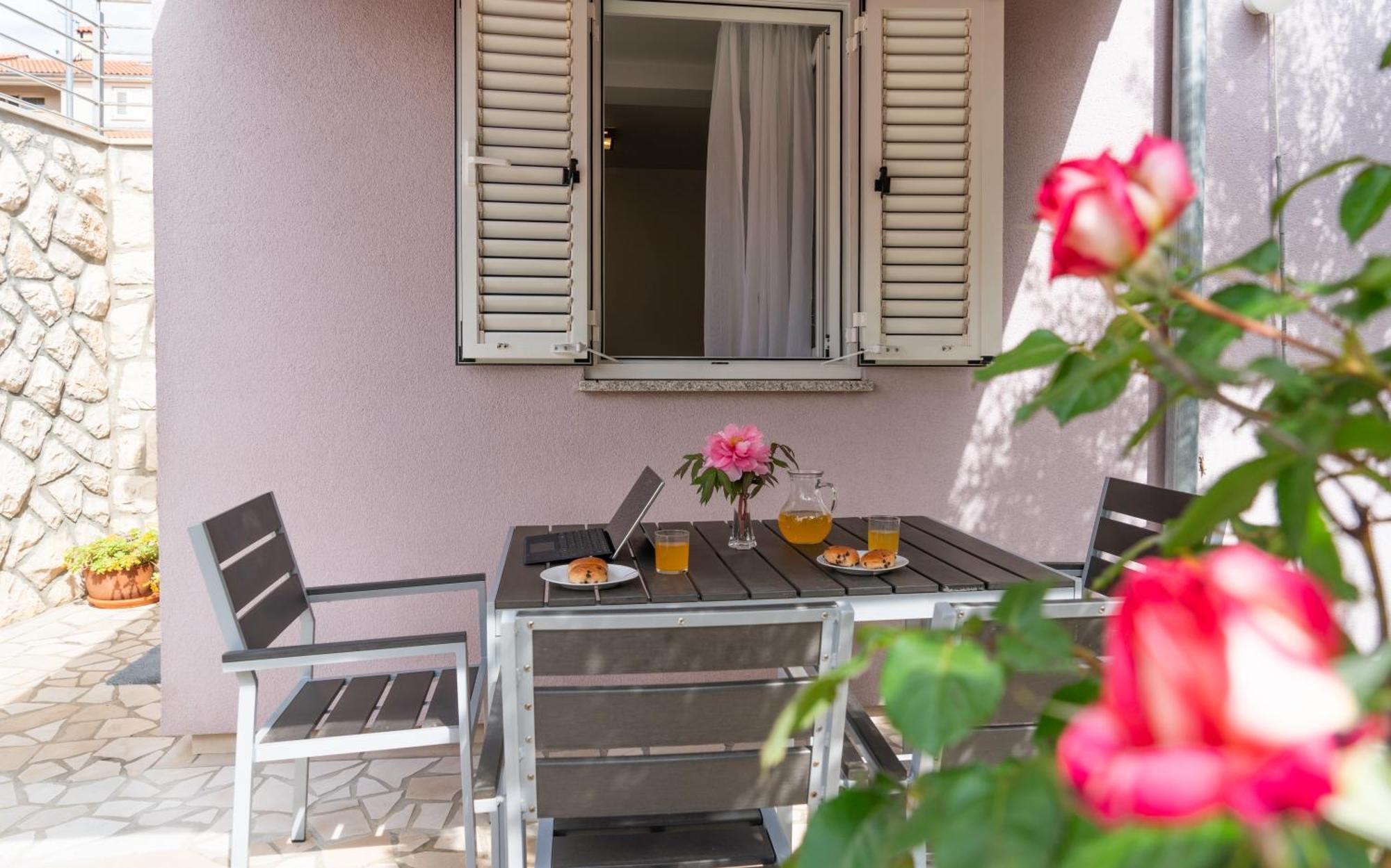 Apartment Lila Cres