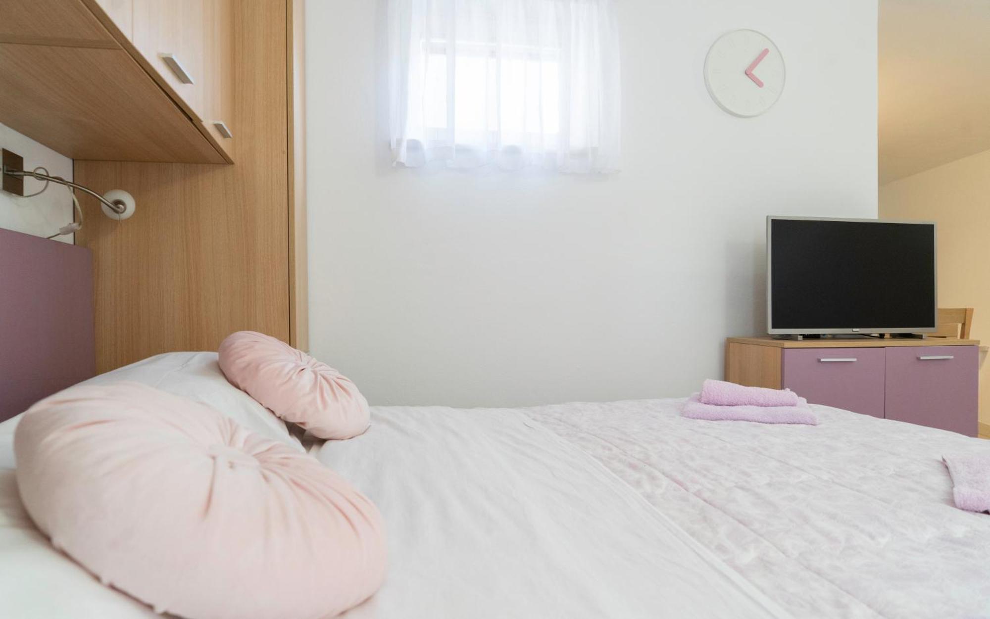 Apartment Lila