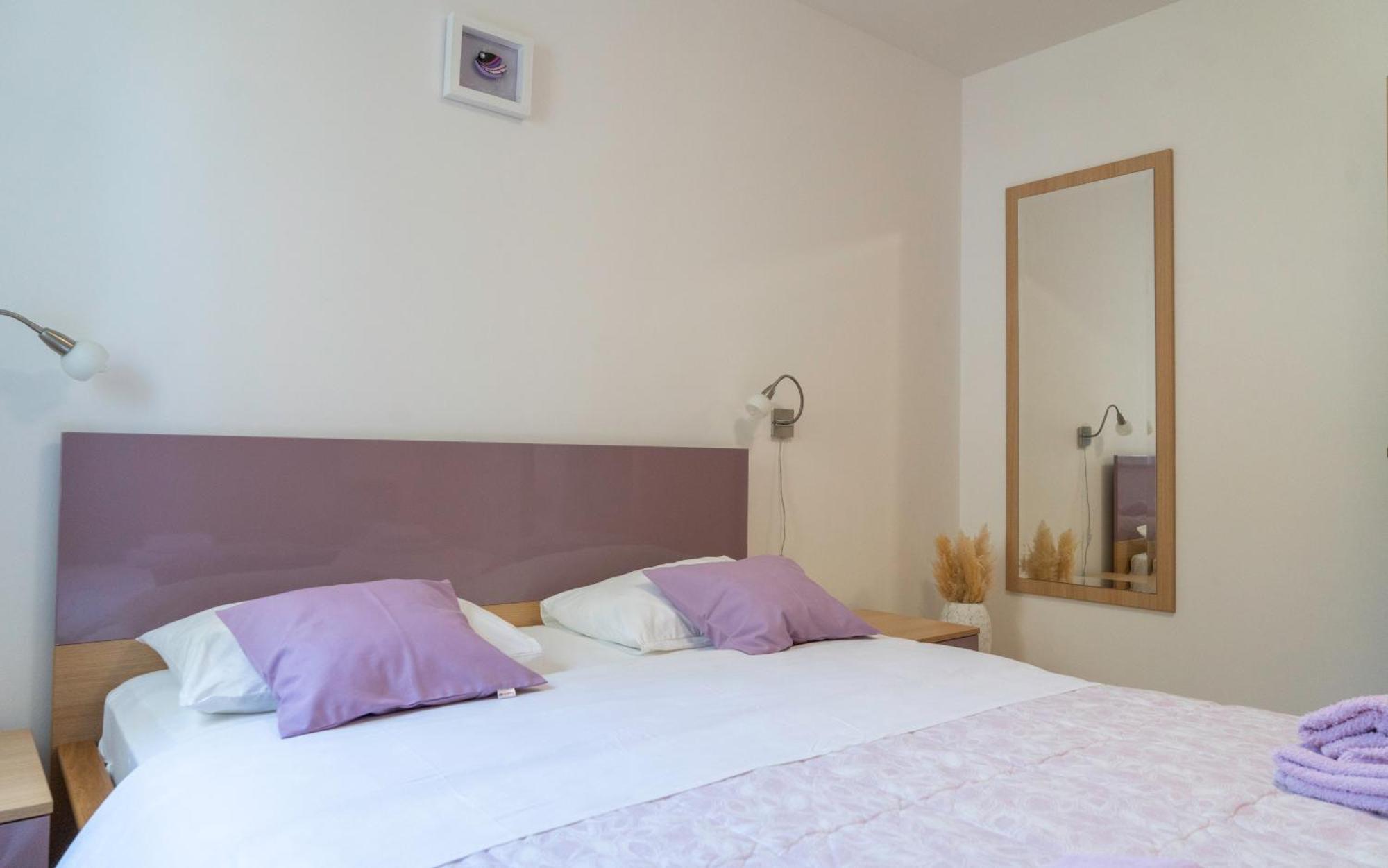 Lila Apartment *
